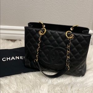 CHANEL GST Black Caviar Gold HW